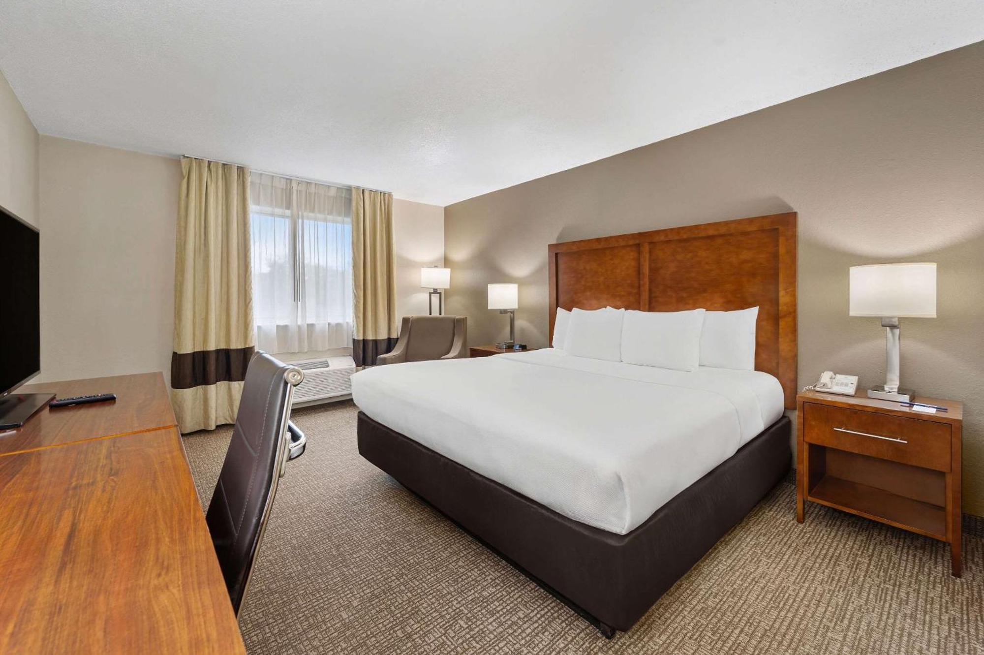 Comfort Northeast Inn Fort Myers